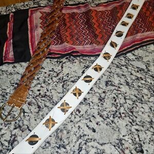 White and Gold Women's Belt